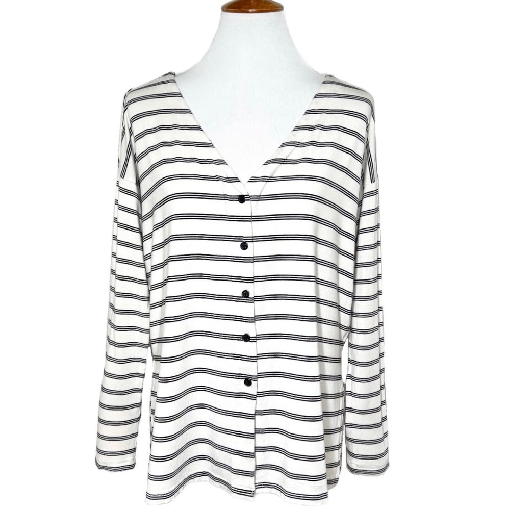 Cupcakes and Cashmere Black White Striped Split Hem Long Sleeve Buttondown Top - Picture 2 of 11